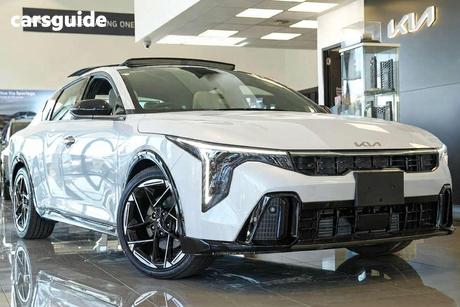 White 2025 Kia K4 Sedan Gt-Line