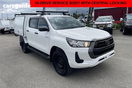 White 2022 Toyota Hilux Double Cab Chassis Sr (4X4)
