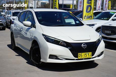 White 2023 Nissan Leaf Hatchback E+