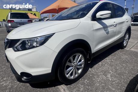 White 2017 Nissan Qashqai Wagon St (4X2)