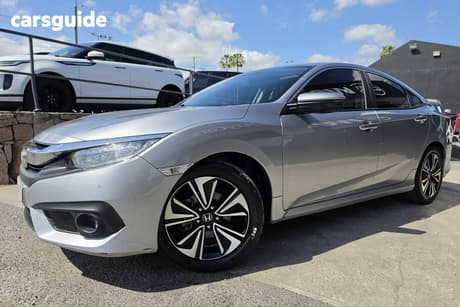 Silver 2016 Honda Civic Sedan Vti-Lx