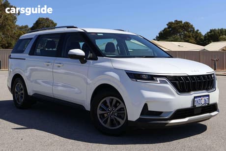 White 2023 Kia Carnival Wagon S