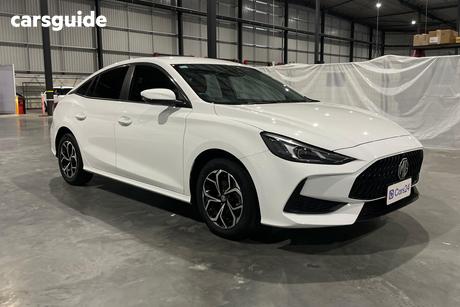 White 2023 MG MG5 Sedan Vibe