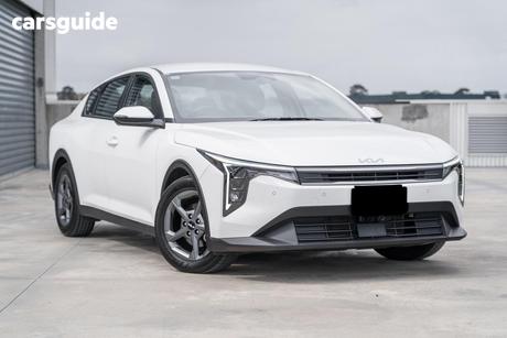 White 2024 Kia K4 Sedan S