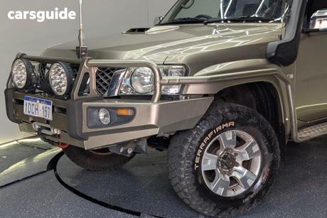 Gold 2009 Nissan Patrol Wagon St (4X4)