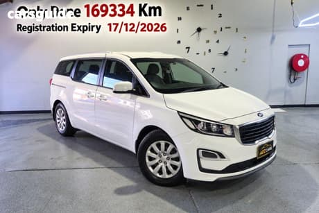 White 2018 Kia Carnival Wagon S