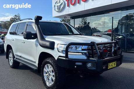 White 2021 Toyota Landcruiser Wagon Lc200 Sahara (4X4)