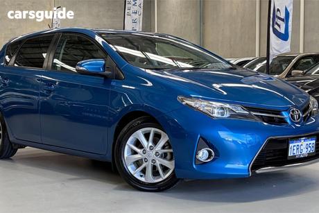 Blue 2015 Toyota Corolla Hatchback Ascent Sport