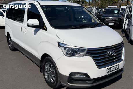 White 2019 Hyundai Imax Wagon Elite