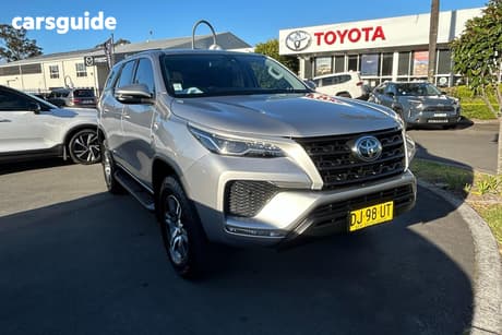 Silver 2023 Toyota Fortuner Wagon Gx