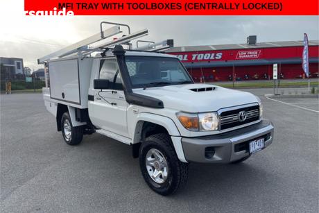White 2018 Toyota Landcruiser Cab Chassis Gxl (4X4)