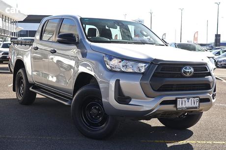 Silver 2022 Toyota Hilux Double Cab Pick Up Sr (4X4)