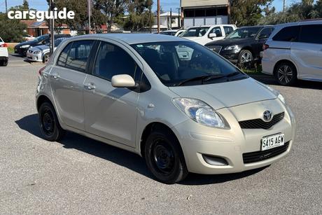 Silver 2010 Toyota Yaris Hatchback Yr