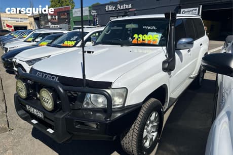 White 2010 Nissan Patrol Wagon St (4X4)