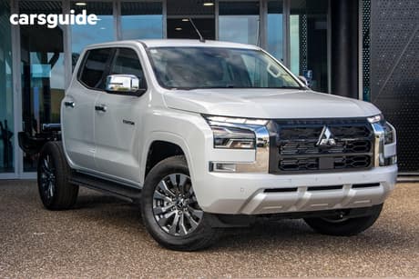 White 2025 Mitsubishi Triton Double Cab Chassis Gls (4X4)