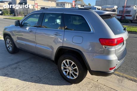 Silver 2014 Jeep Grand Cherokee Wagon Laredo (4X2)