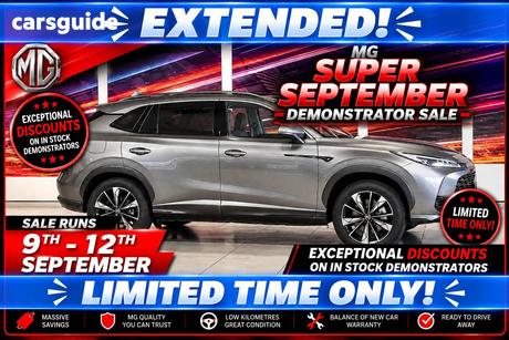 Silver 2025 MG HS Wagon Essence