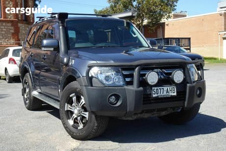 Grey 2010 Mitsubishi Pajero Wagon Vr-X Lwb (4X4)