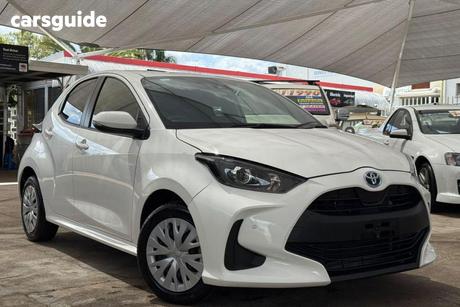 White 2023 Toyota Yaris Hatch ASCENT SPORT HYBRID MXPH10R