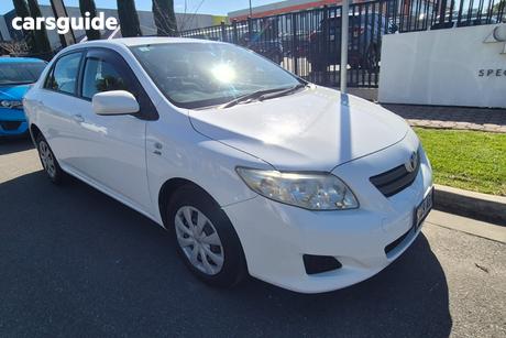 White 2009 Toyota Corolla Sedan Ascent