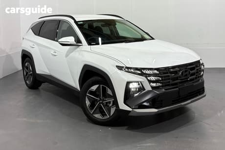 White 2026 Hyundai Tucson Wagon (Fwd)