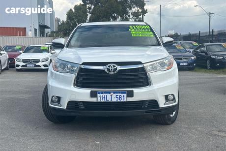 White 2016 Toyota Kluger OtherCar
