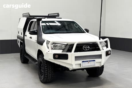 2022 Toyota Hilux Double Cab Chassis Sr (4X4)