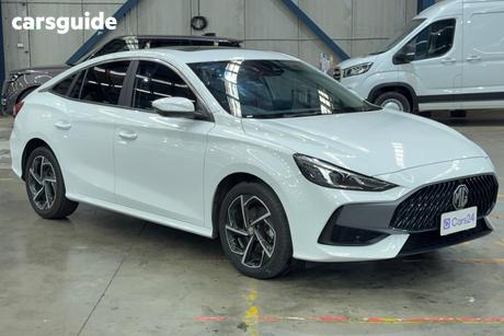 White 2023 MG MG5 Sedan Essence