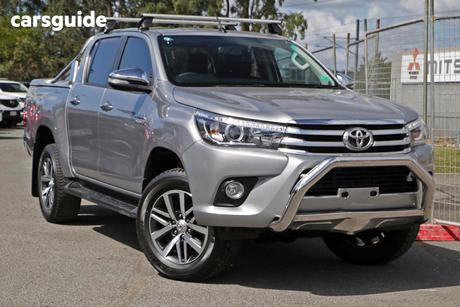 Silver 2015 Toyota Hilux Dual Cab Utility Sr5 (4X4)