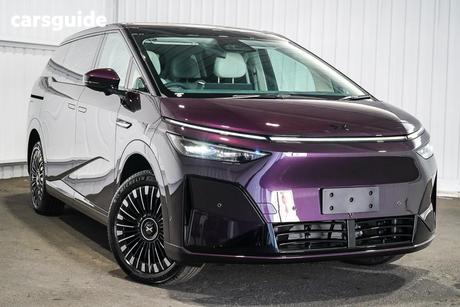 Purple 2026 Xpeng X9 Wagon Awd Performance
