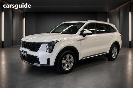 White 2024 Kia Sorento Wagon S 7 Seat