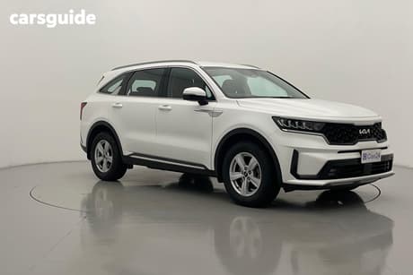White 2023 Kia Sorento Wagon S 7 Seat