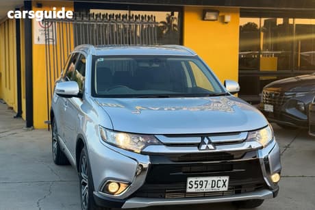 Silver 2015 Mitsubishi Outlander Wagon Xls (4X4)