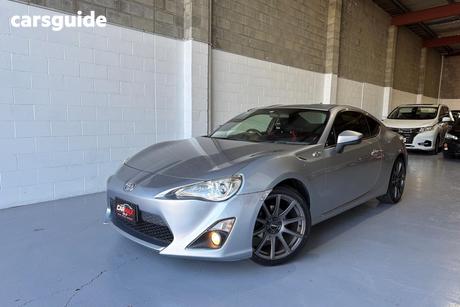 Silver 2015 Toyota 86 Coupe Gt