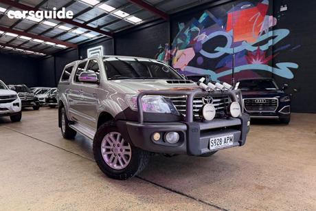 Silver 2012 Toyota Hilux Dual Cab Pick-up Sr5 (4X4)