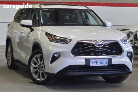 White 2021 Toyota Kluger Wagon Grande Hybrid Awd