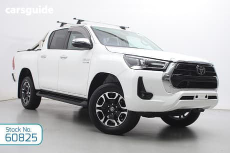 White 2022 Toyota Hilux Double Cab Pick Up Sr5 (4X4)