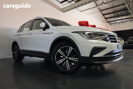 White 2024 Volkswagen Tiguan Wagon 110Tsi Life