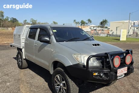 Silver 2009 Toyota Hilux Dual Cab Pick-up Sr5 (4X4)