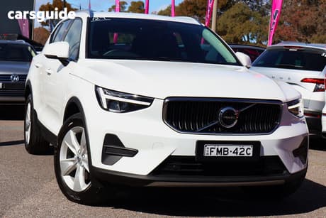 White 2024 Volvo XC40 Wagon Plus B4