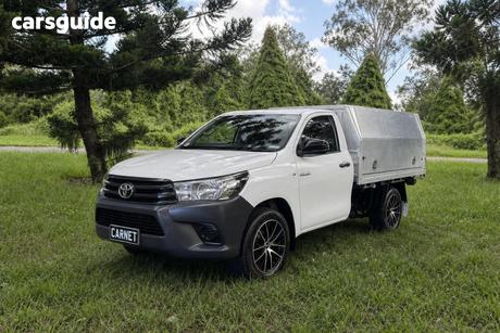 White 2016 Toyota Hilux Cab Chassis Workmate