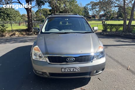 Silver 2011 Kia Grand Carnival Wagon Platinum