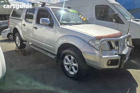 Silver 2011 Nissan Navara Dual Cab Pick-up St-X (4X4)