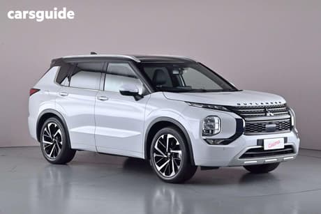 White 2023 Mitsubishi Outlander Wagon Exceed Tourer 7 Seat (Awd)