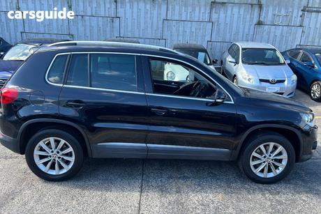 Black 2015 Volkswagen Tiguan Wagon 132 Tsi (4X4)