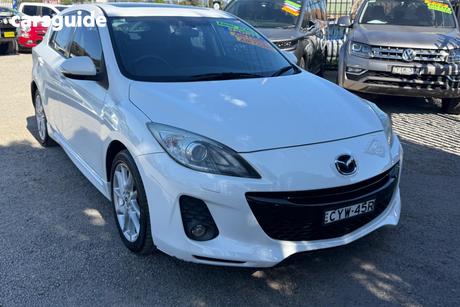 White 2013 Mazda 3 Hatchback Sp25