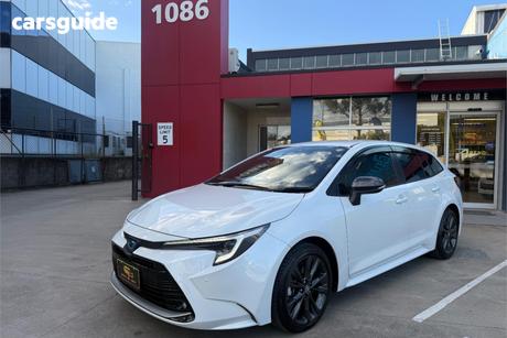 White 2023 Toyota Corolla SUV TOURING WXB HYBRID