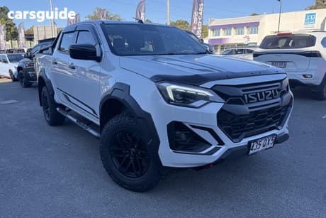 White 2026 Isuzu D-MAX Crew Cab Utility Blade (4X4)