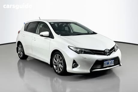 White 2014 Toyota Corolla Hatchback Levin Zr