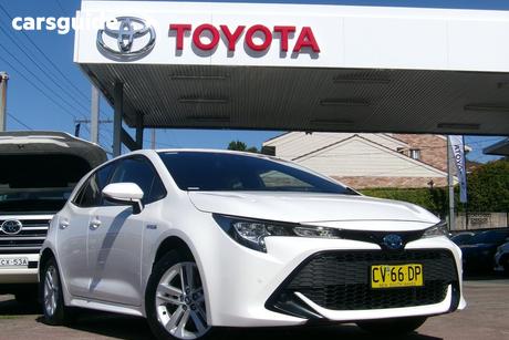 White 2019 Toyota Corolla Hatchback Ascent Sport (Hybrid)